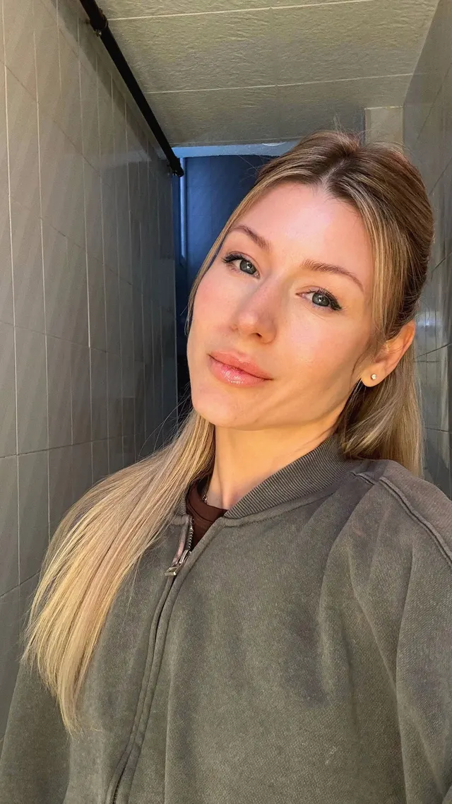 39yo mom who loves showing off my tits and pussy