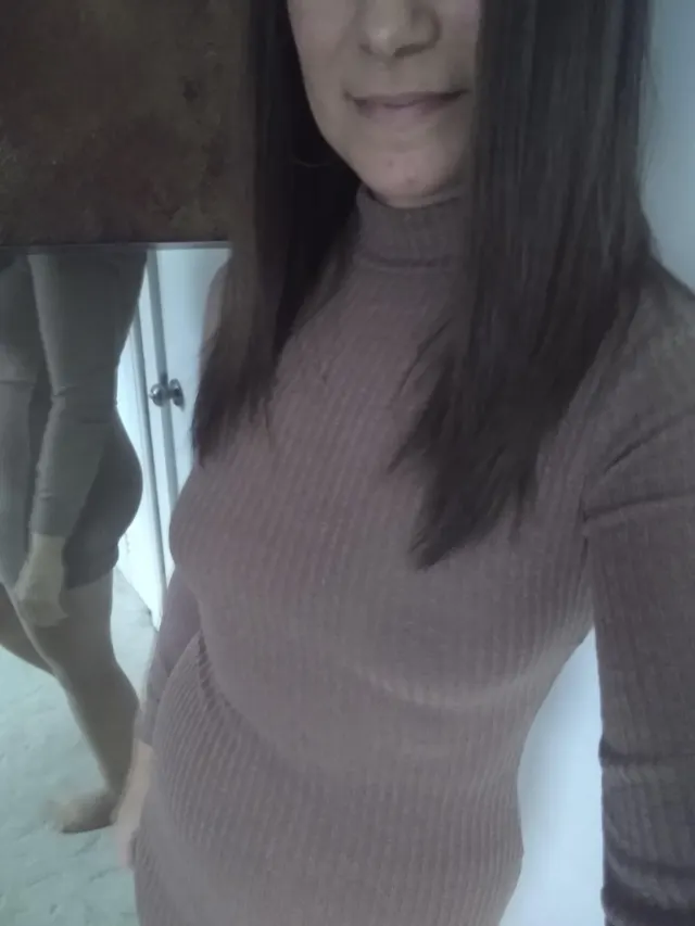 (f)42 3rd pic is me naked