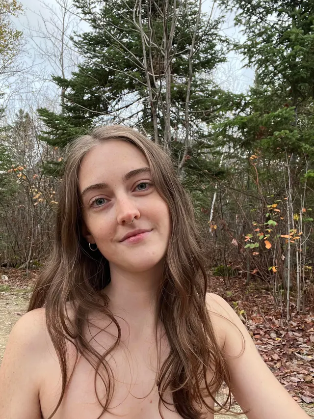 Mild topless selfies 😘