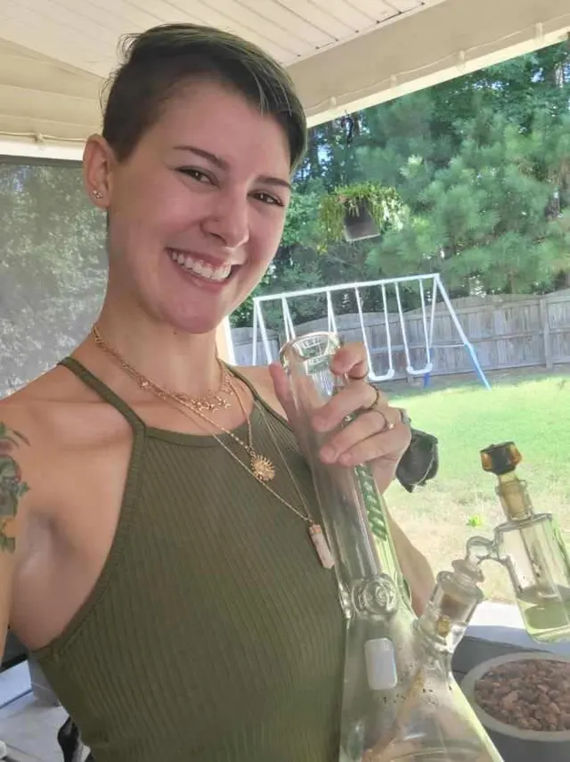 Green hair, green top, green green [f]