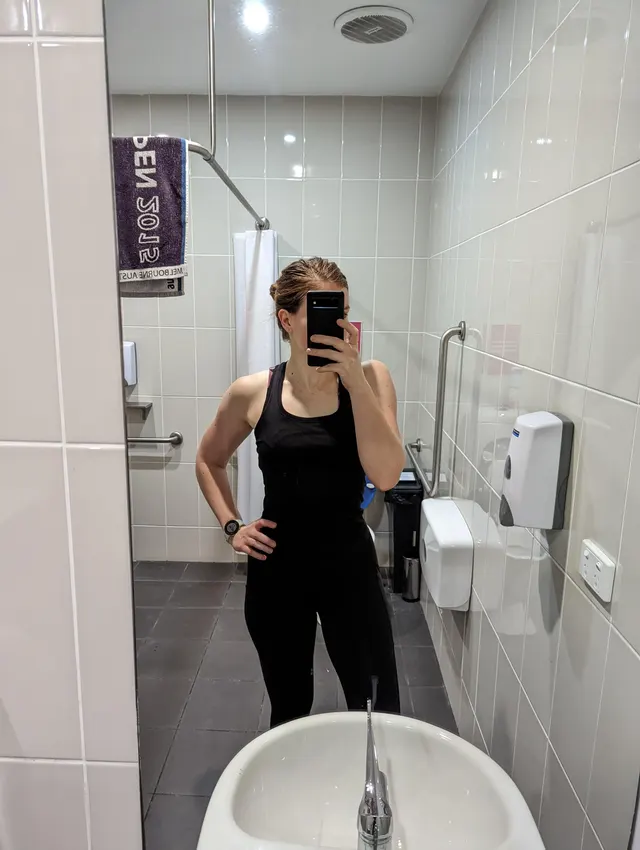 happy friday Redditors 😘😜