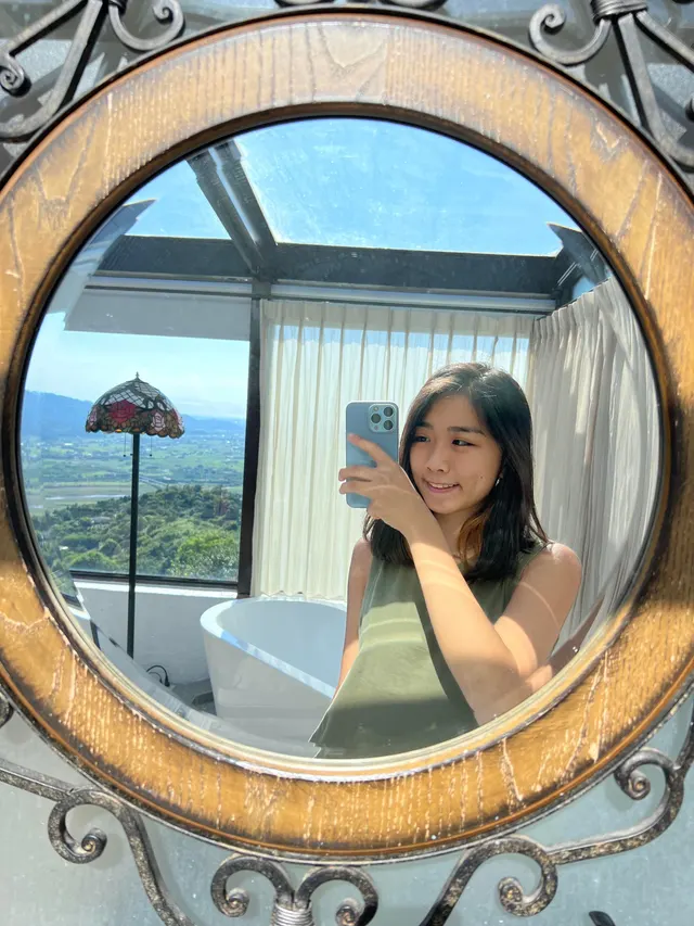 Would u like to have some breakfast?