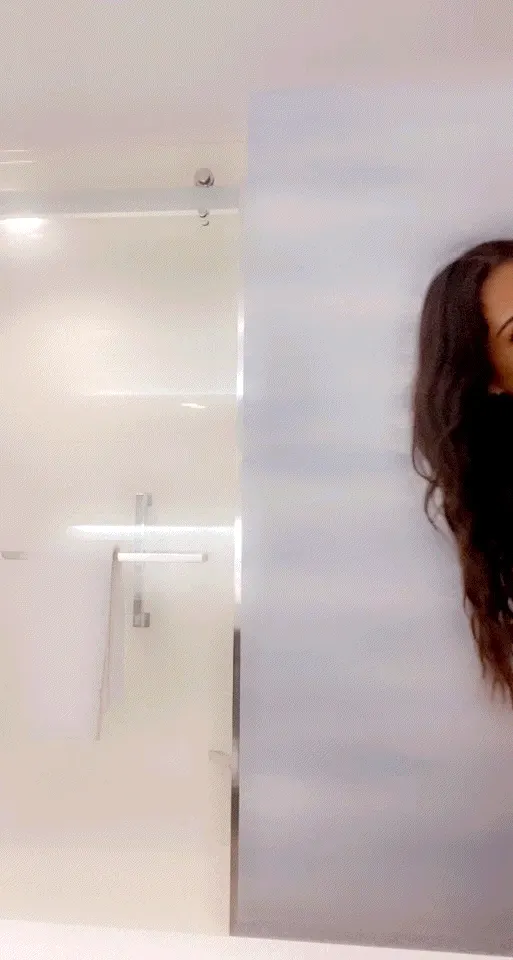 Raw or with a condom for a Latina milf?