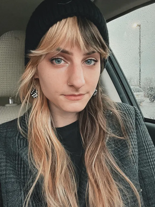 Love how my bangs look under my new beanie