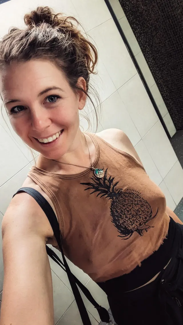 First time going to a bar braless. Thank you to this sub for giving me the confidence!