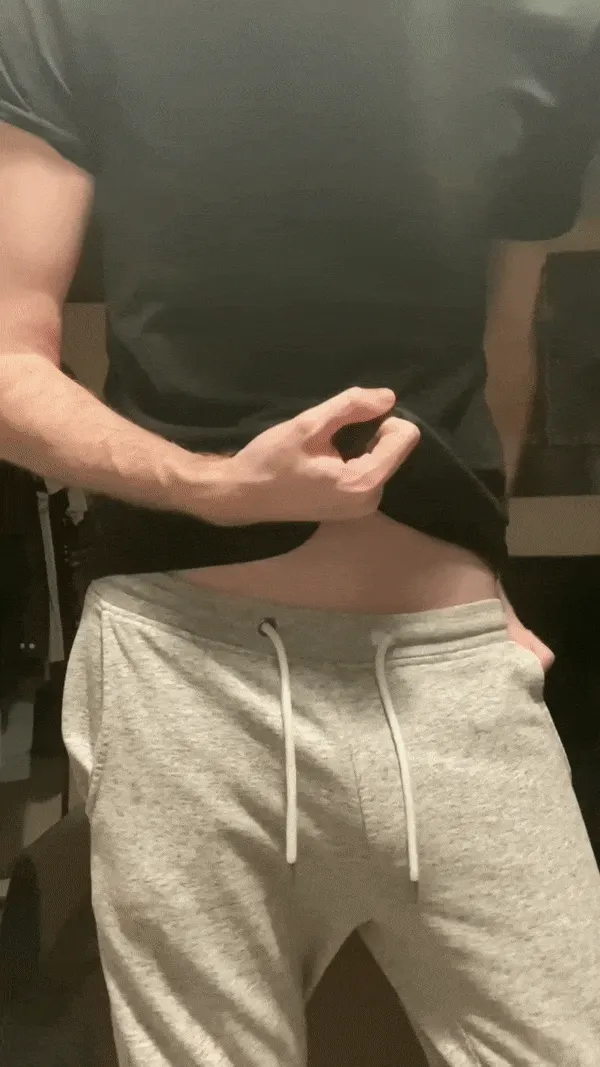 Would you play with my huge softie??… 👀😏