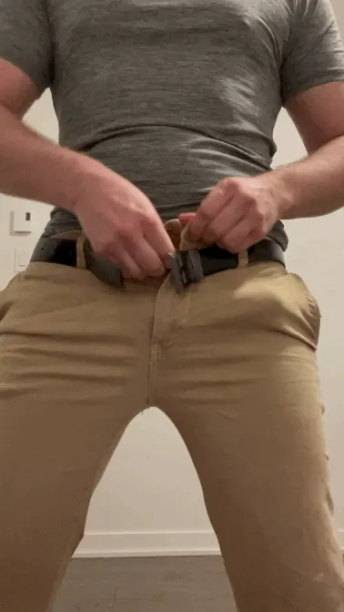 To the 6 people that see this… would you suck my cock?