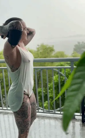 The artistic nature of wet clinging clothing