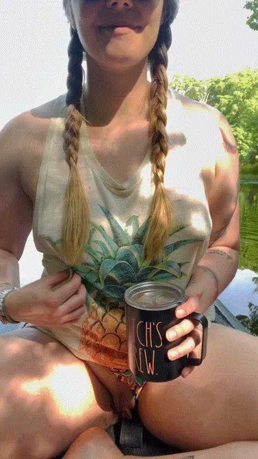 summer means coffee shenanigans out on the lake! 🤭🤭🤭