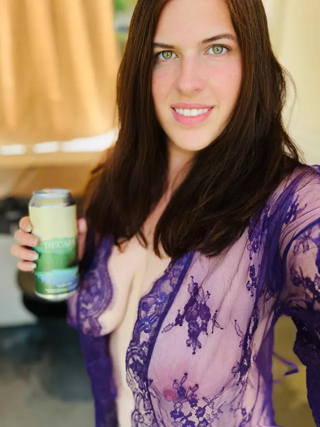 Thirsty Thursday with a DIPA from Kettlehead Brewing. They are in the top 3 for NH breweries.