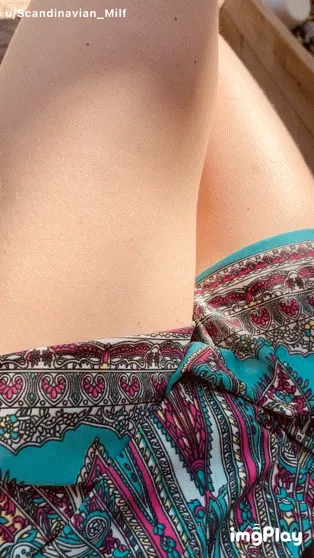 It’s hard to understand people that doesn’t get turned on by au natural pussy! At least it makes me wet!