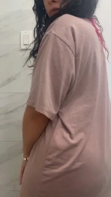 no panties allowed in bed 😉🍑