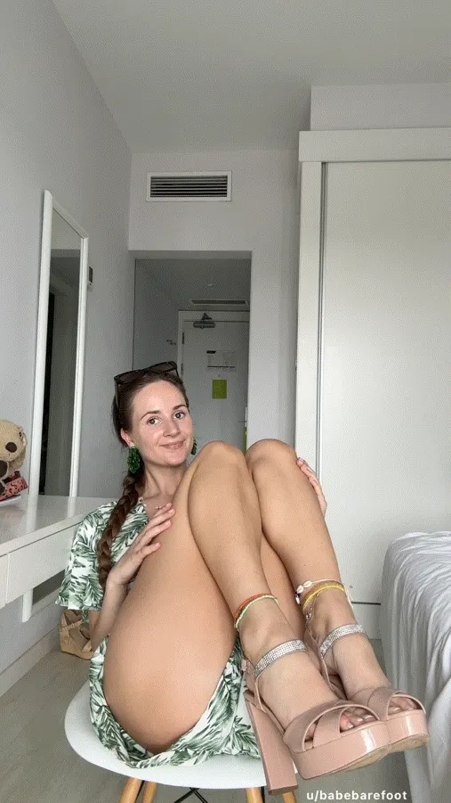 Long legs on holiday, wish you were here to bend me over the bed [f]