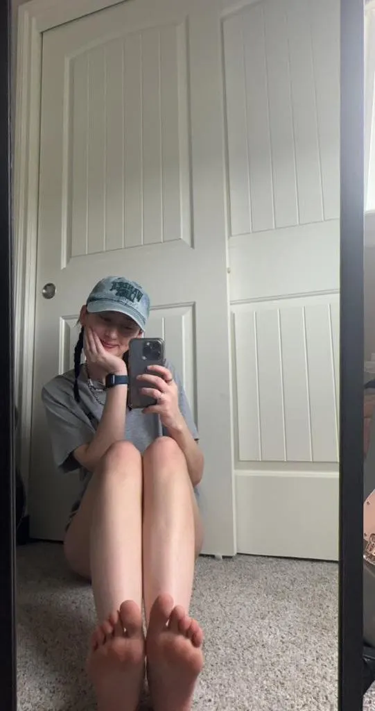 F18 - guess I felt cute x