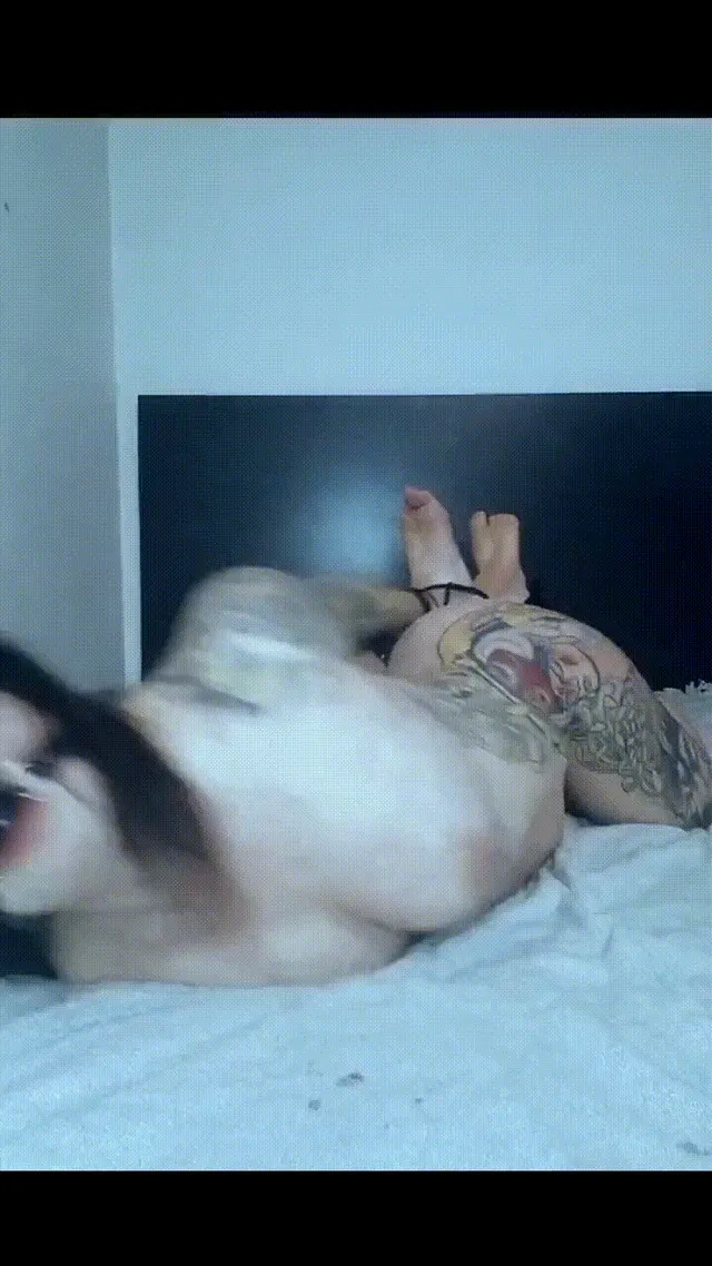 He told me that i have 10 minutes to free myself, or i will get 1 hour tickling torture session. This is me after those 10 minutes pass out...