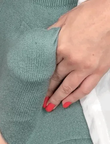 I can’t hold it anymore… could you help me?🥵