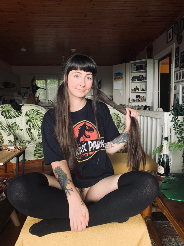 How far can we get into Jurassic Park, before we start fucking?