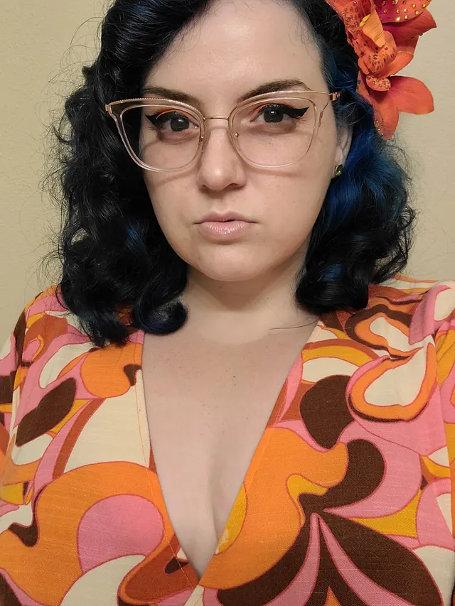 Think it'd be worth getting some pin-up pics done?