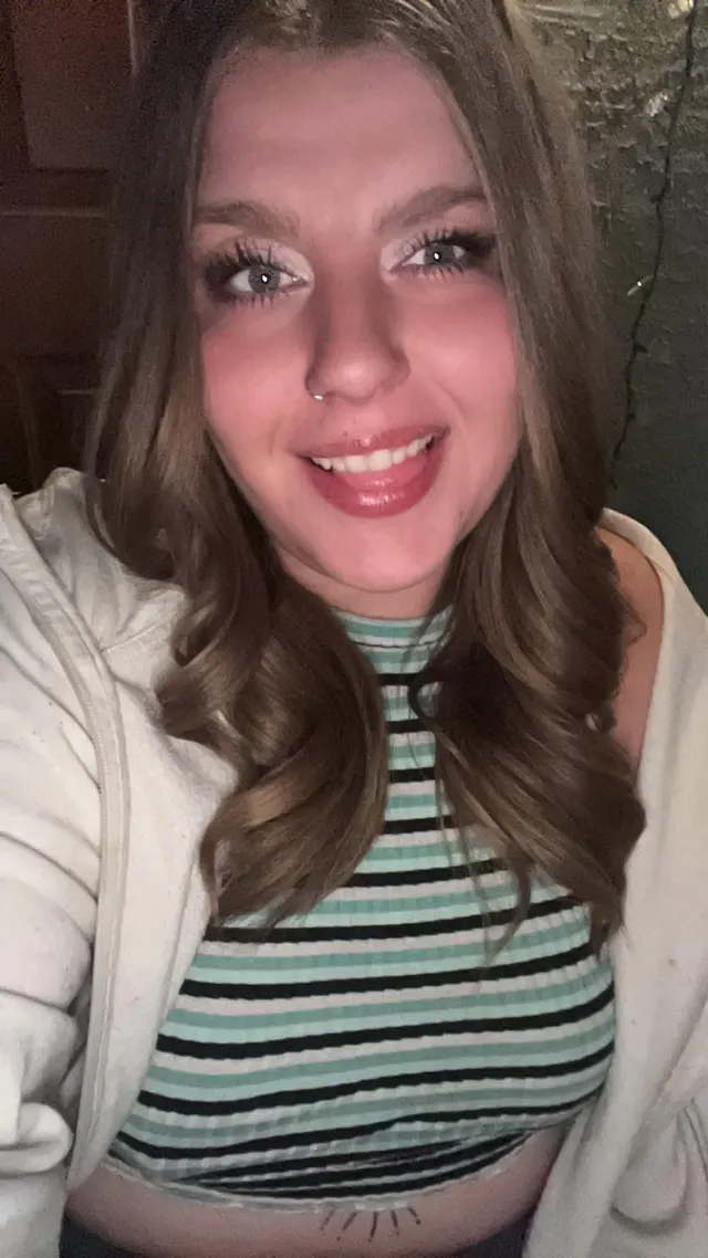 Just dropping a little birthday selfie 🎉🥰