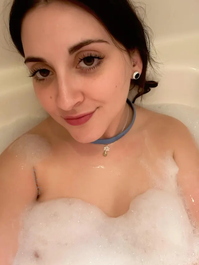 One day I’ll have a bathtub big enough to fit another person, until then I’ll just take pics/vids and share them with my internet friends