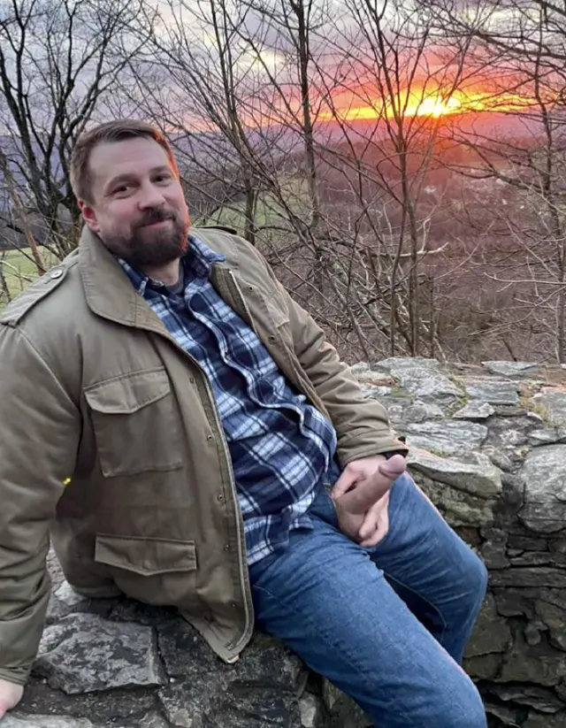 This is what a romantic castle tour with me looks like. Isn't the sunset romantic?