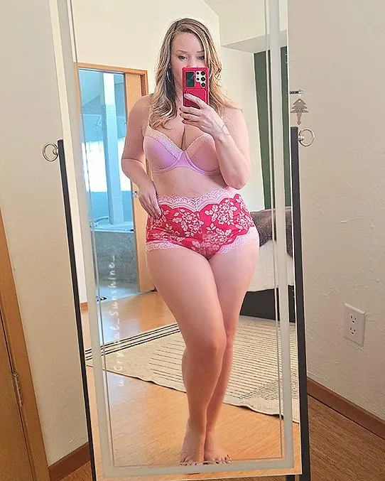 Is my mombod sexy? [F50]