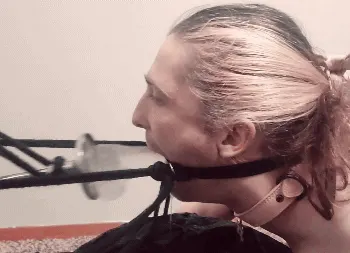 Throat fuck machine: It pulls me in and pushes the cock in at the same time. I can't get away.