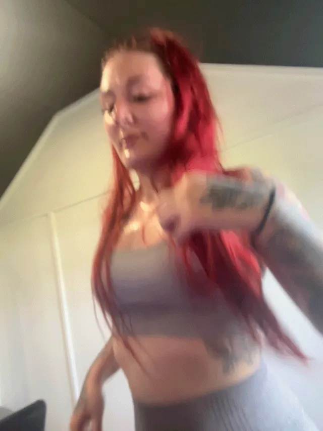 Not my best look but enjoy some sweaty treadmill boobies 💦😛