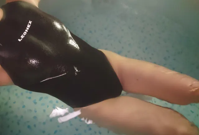 Come join me,the waters nice and hot 😜