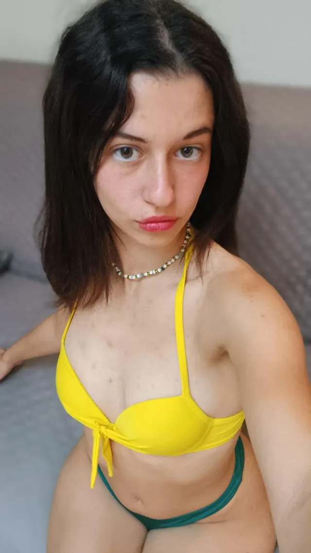 Just a pic in my bikini 🙈