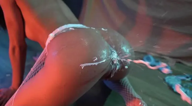 Farting out cream is fun