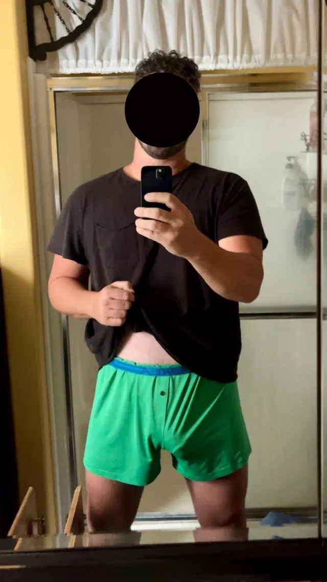 My most comfy boxers--kinda rare to get a lil softie shot like this. 😉 