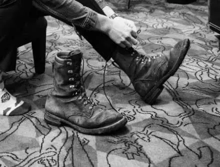 Where can I get quality boots for my boyfriend? 