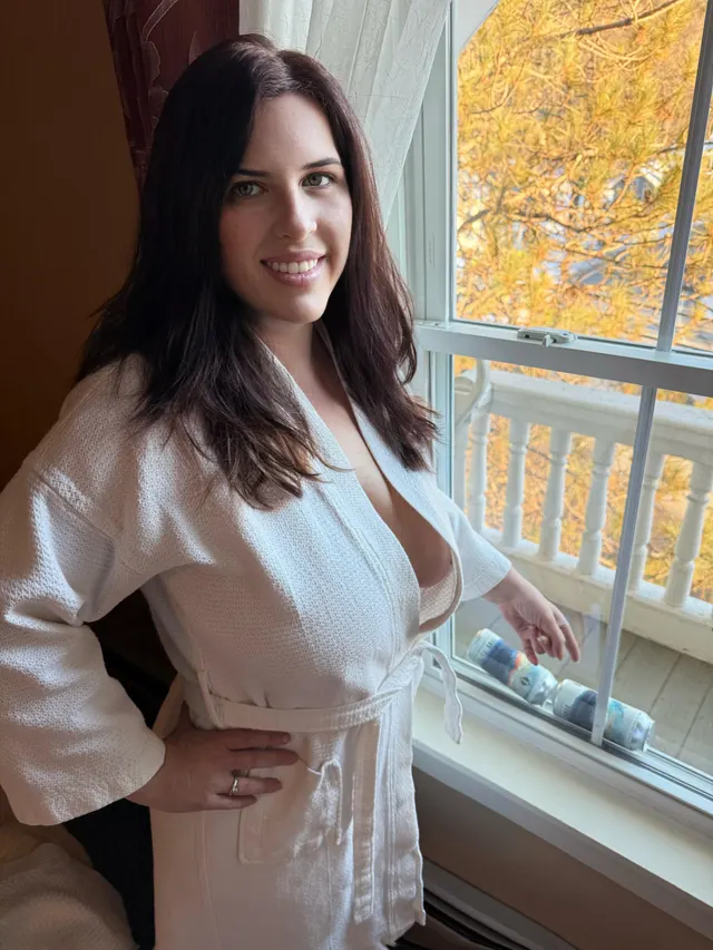 No fridge in the room so, I needed to keep the beer cold somehow 😉 