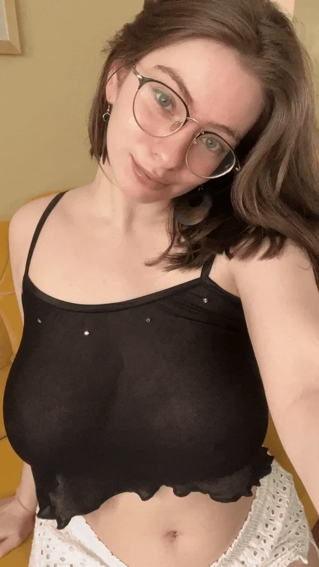 I sure got a lot of rejections for having hangers, I guess most people prefer perky