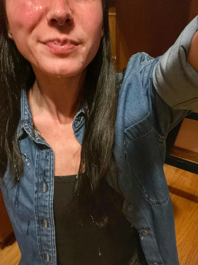 Never pass up a cum selfie