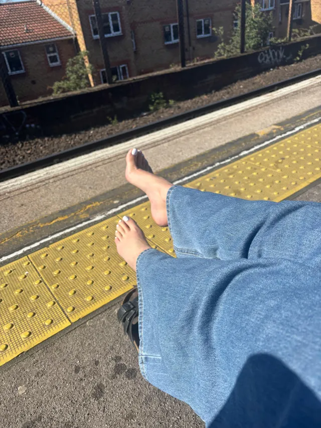 Do you like seeing feet out in public?