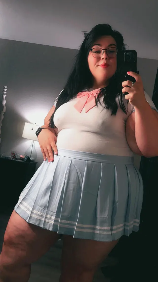 Short skirt thick thighs