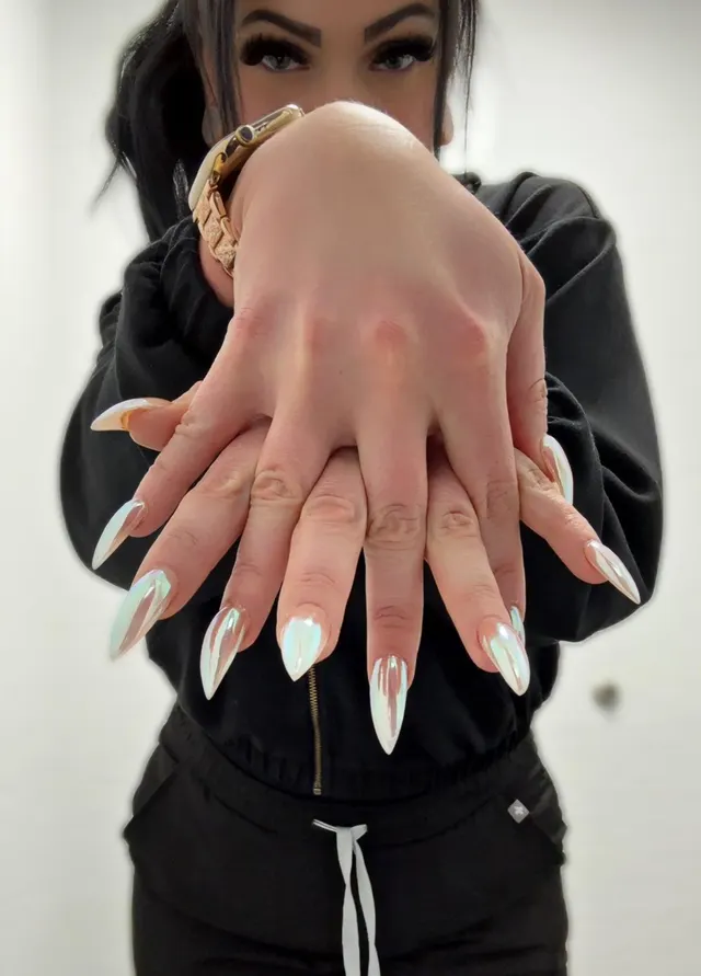 As per request! The nails AGAIN✨