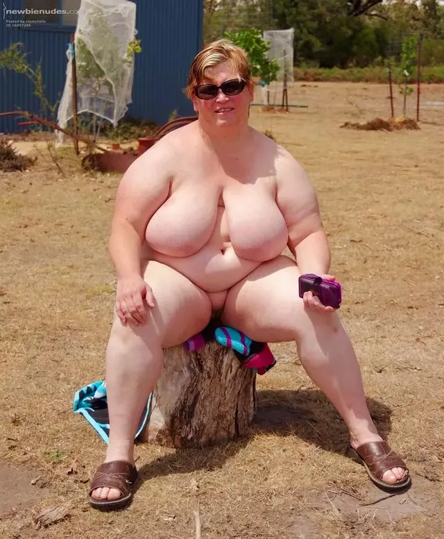 Wow awesome chubby nudist