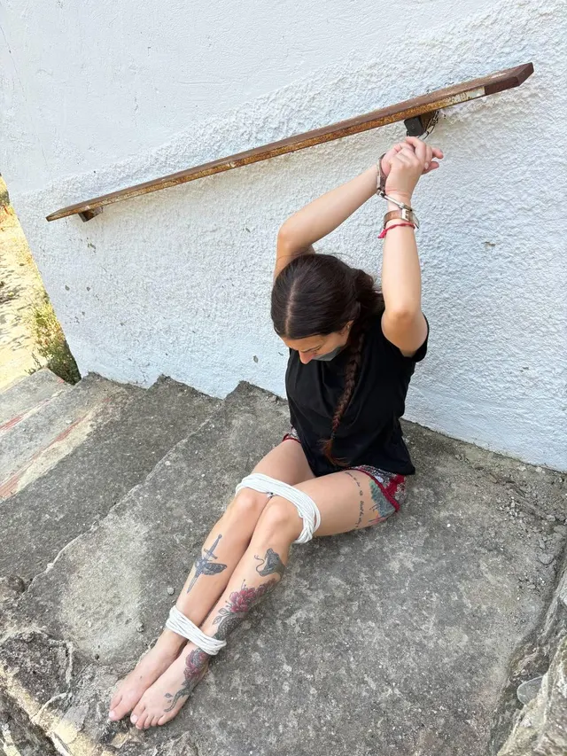 I don't like this place, please let me in...