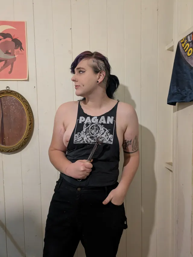 femme-bait mechanic, show me some love