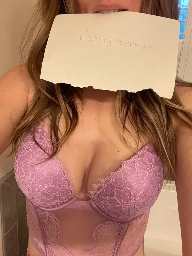 AMWF - r/whitegirlsasiancocks