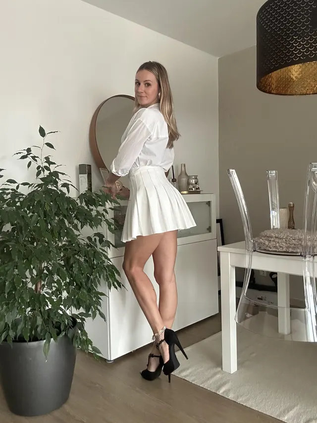 I don’t just walk in heels.. I own every step [f]