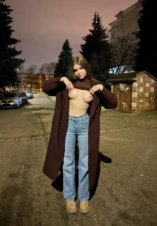 Naked boobs and jeans go so well together