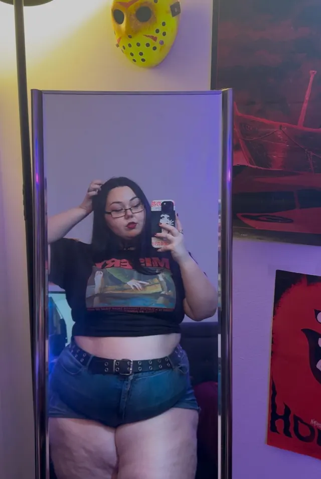 love some denim short shorts hehe