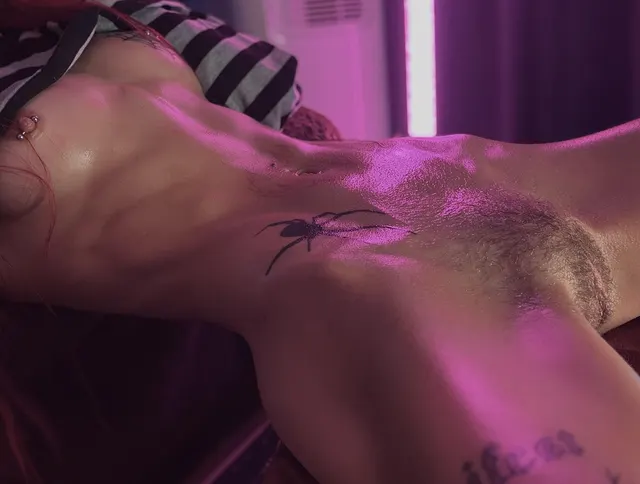 the type to steal ur hoodie after you use me