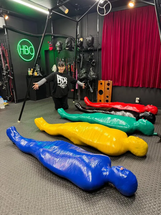 Look at my shiny mummy collection!