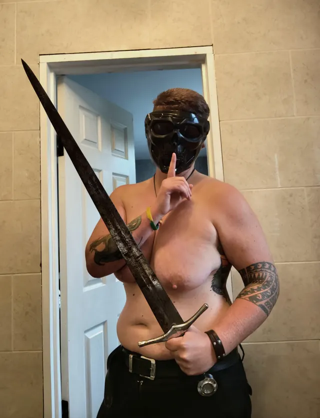 Happy Halloween to all the spooky bitches who celebrate 🎃💀🕸️