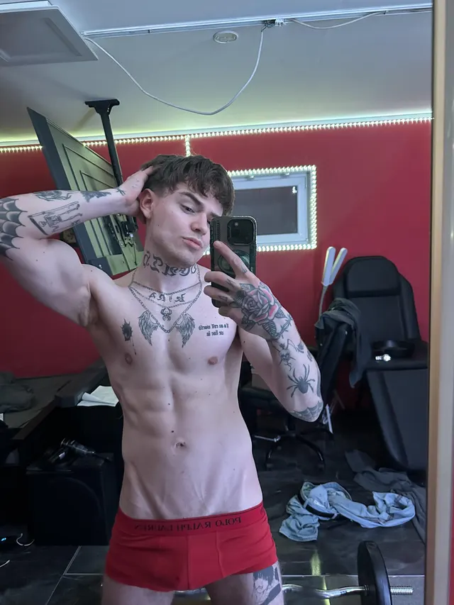 would you date a gay guy ? be honest